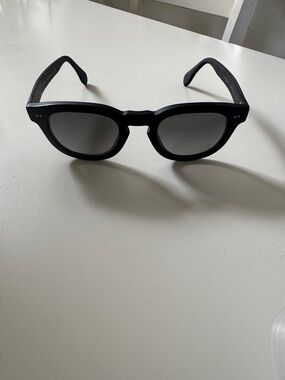 Peter Millar Black Polarize Sunglasses with Gray Lenses